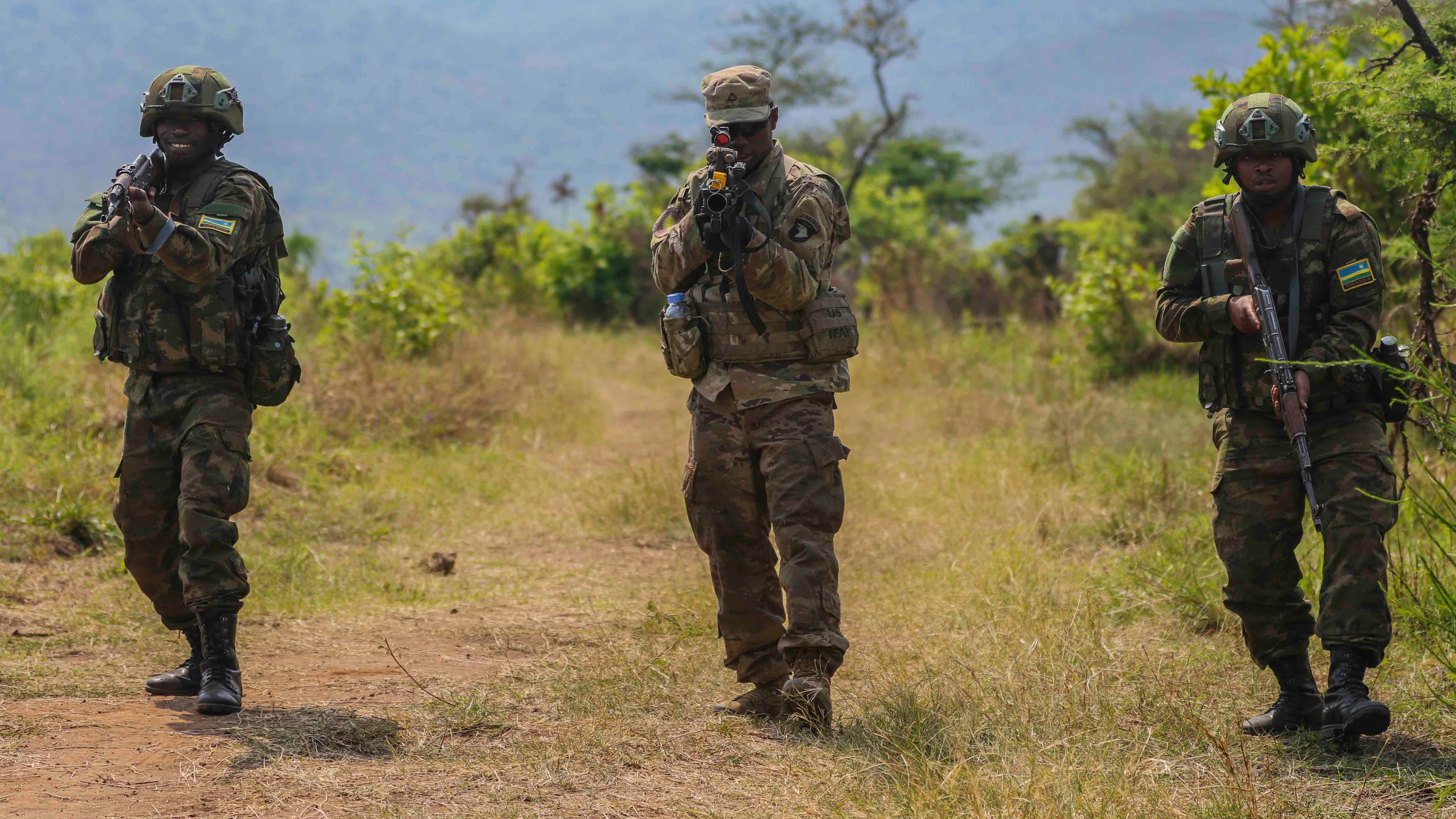 US soldiers train with Rwandan soldiers