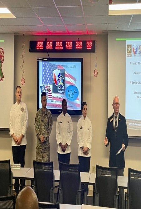 CSM (R) Jimmie Spencer provided a professional development session on the history of AUSA, and then proceeded with presenting gift cards to Junior and Senior Chefs of the Quarter.